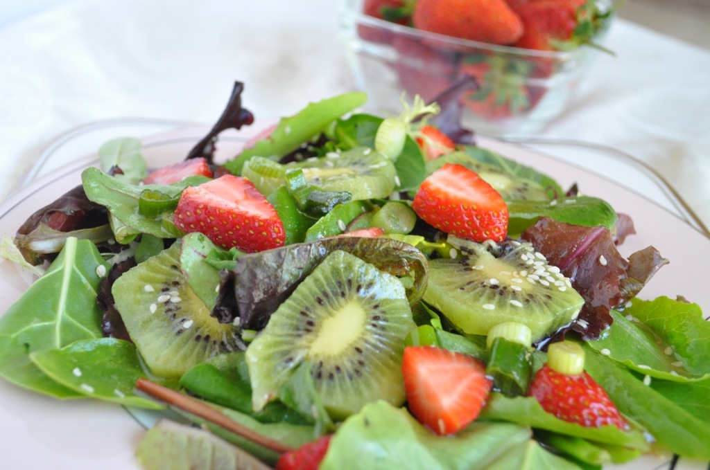 Strawberry and Kiwi Mixed Green Salad